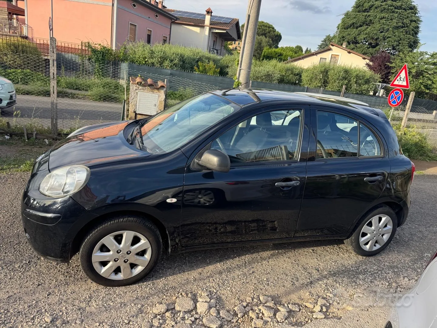 Nissan Micra 2013 photo 2