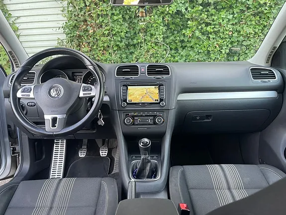 Volkswagen Golf 2012 photo 4