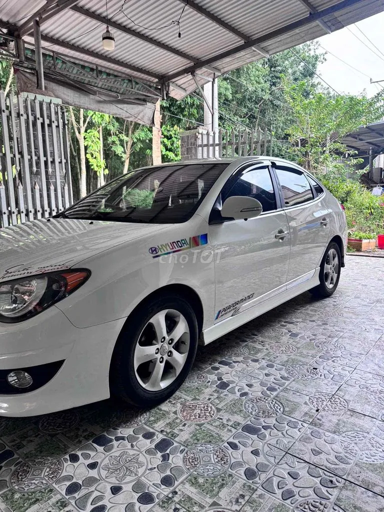 Hyundai Avante 2012 photo 3