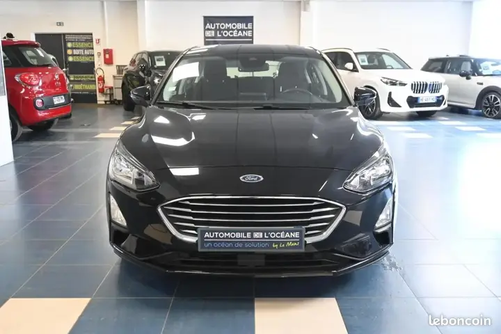 Ford Focus 2020 photo 2