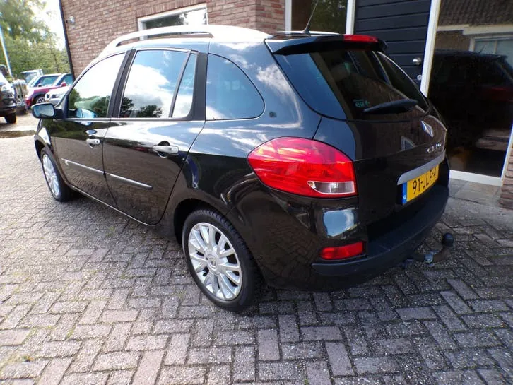 Renault Clio 2009 photo 3