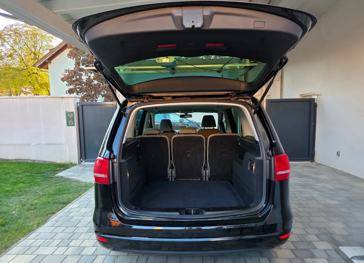 Volkswagen Sharan 2010 photo 3