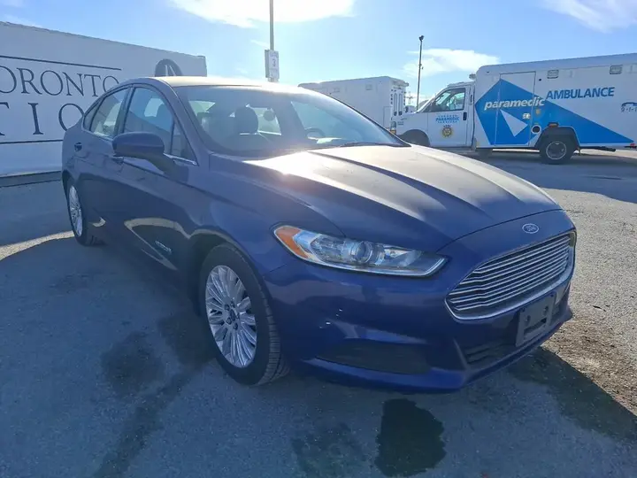 Ford Fusion 2015 photo 3