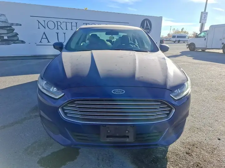 Ford Fusion 2015 photo 2