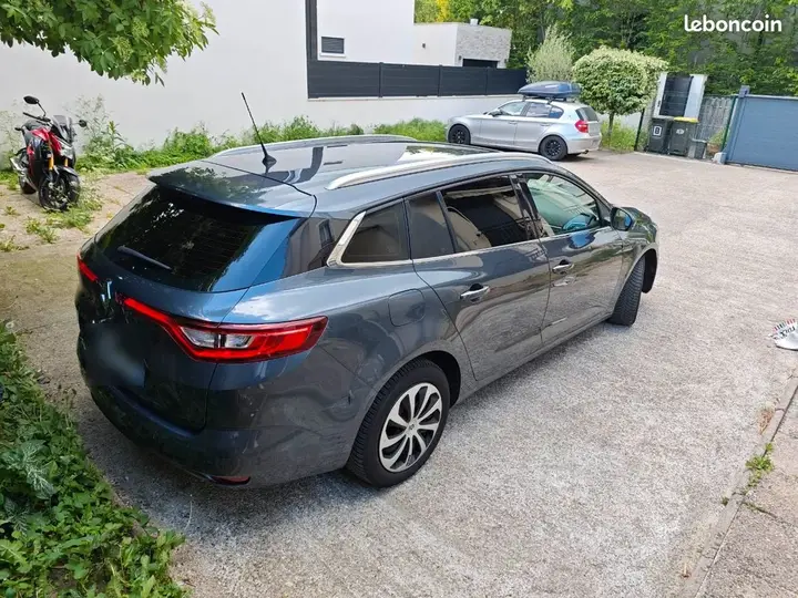 Renault Megane 2017 photo 2