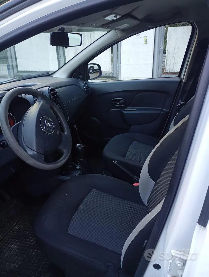 Dacia Sandero 2015 photo 4