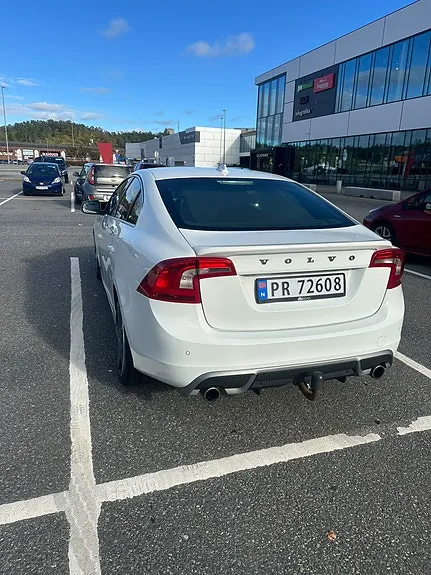 Volvo S60 2012 photo 2
