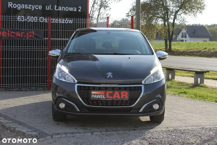 Peugeot 208 2015 photo 2