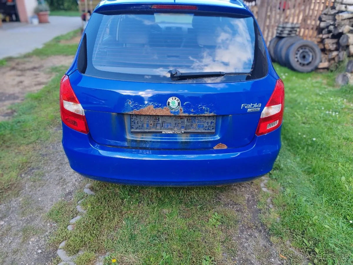 Skoda Fabia 2009 photo 5