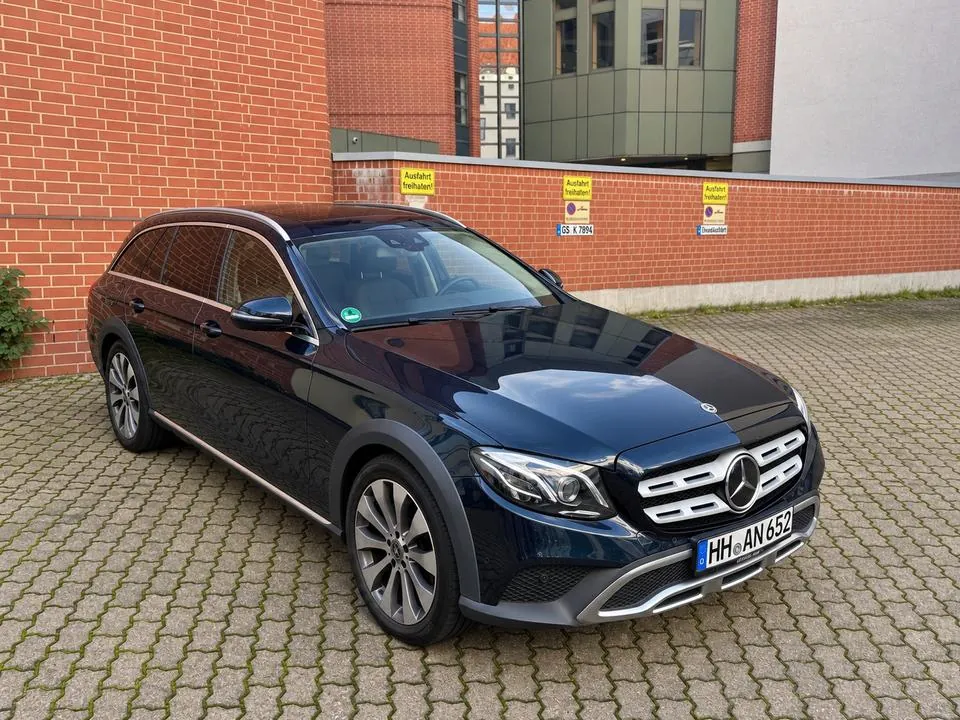 Mercedes-Benz E 220 D
