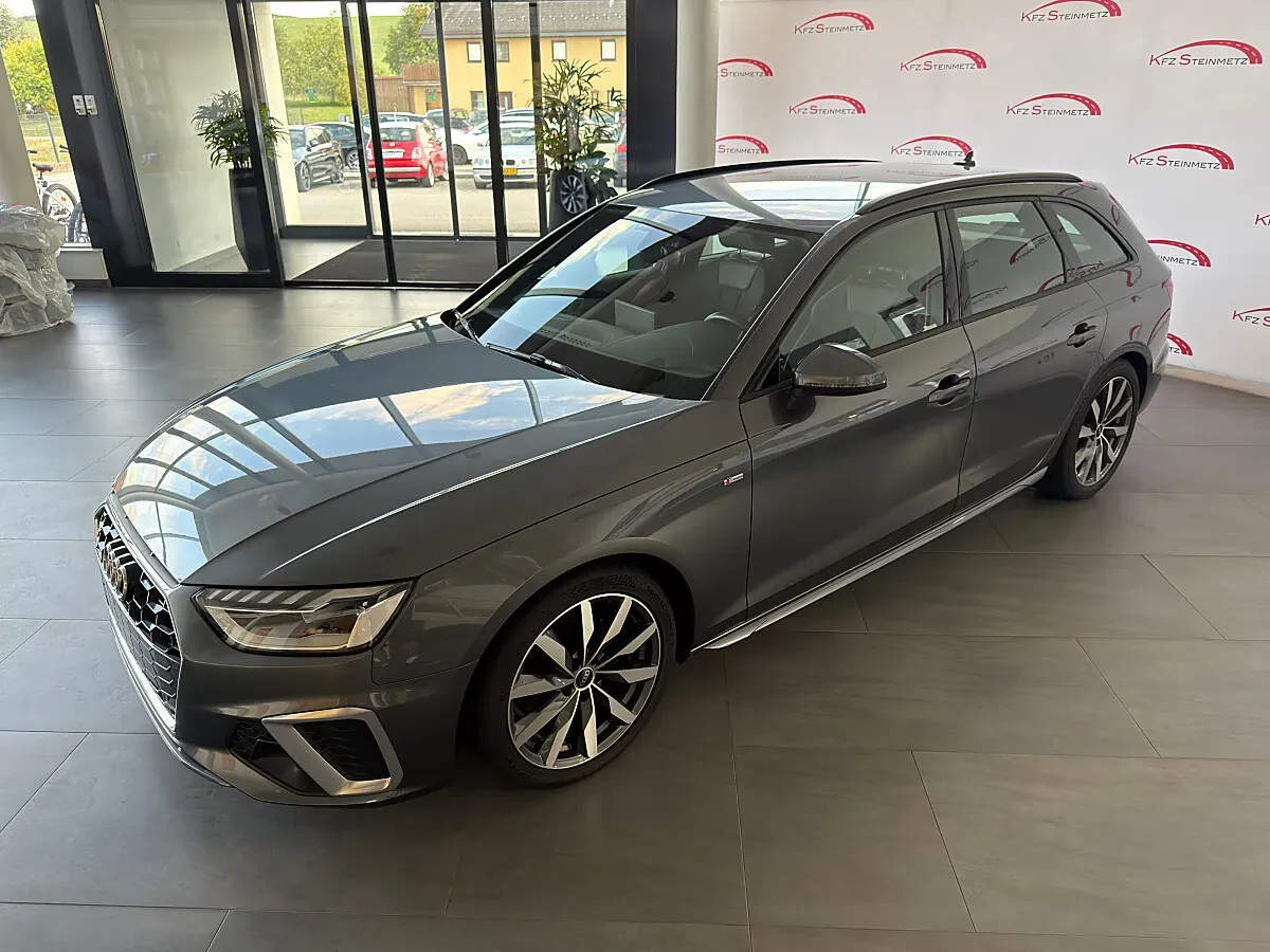 Audi A4 2023 photo 3
