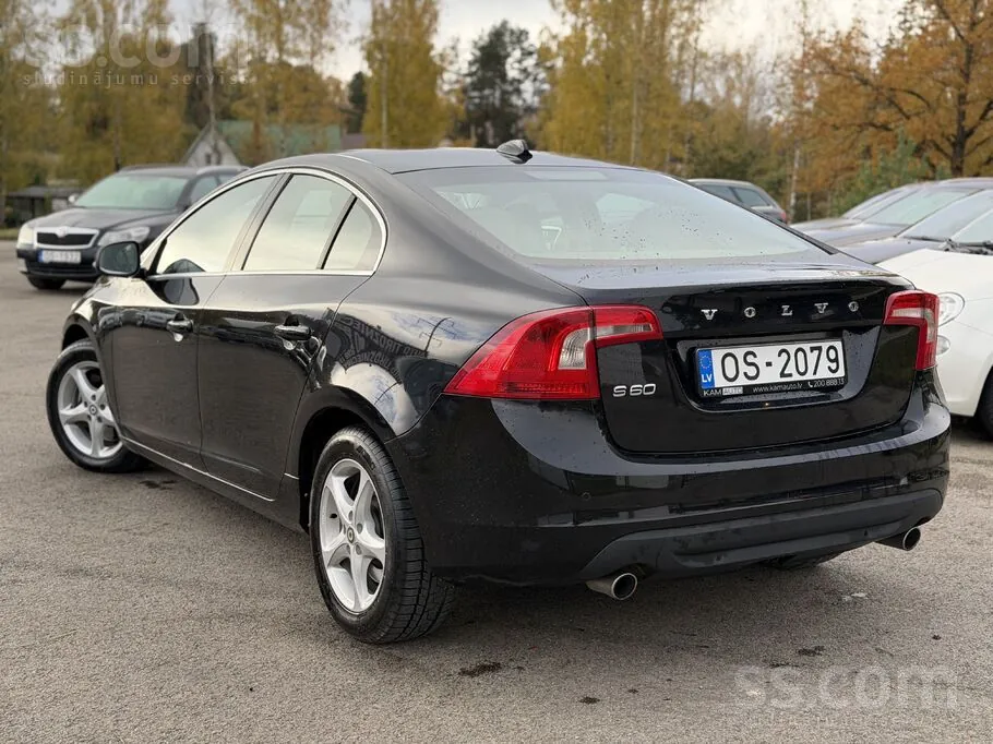 Volvo S60 2012 photo 4