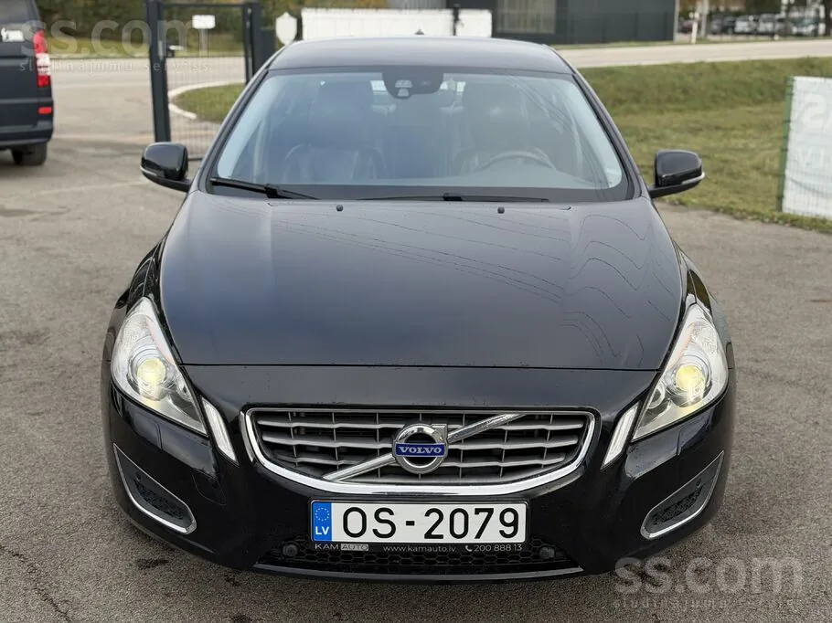 Volvo S60 2012 photo 2