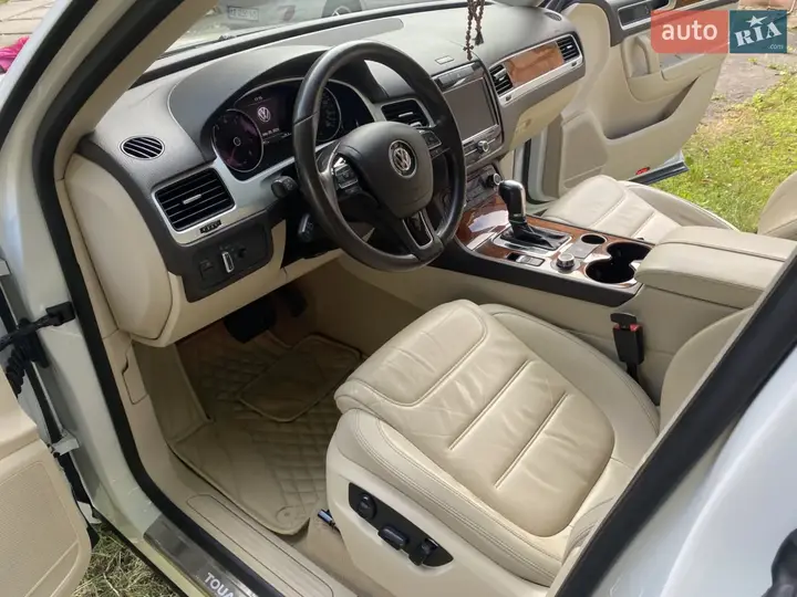 Volkswagen Touareg 2013 photo 5