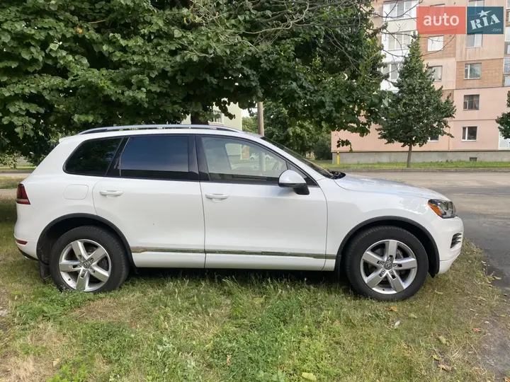 Volkswagen Touareg 2013 photo 2