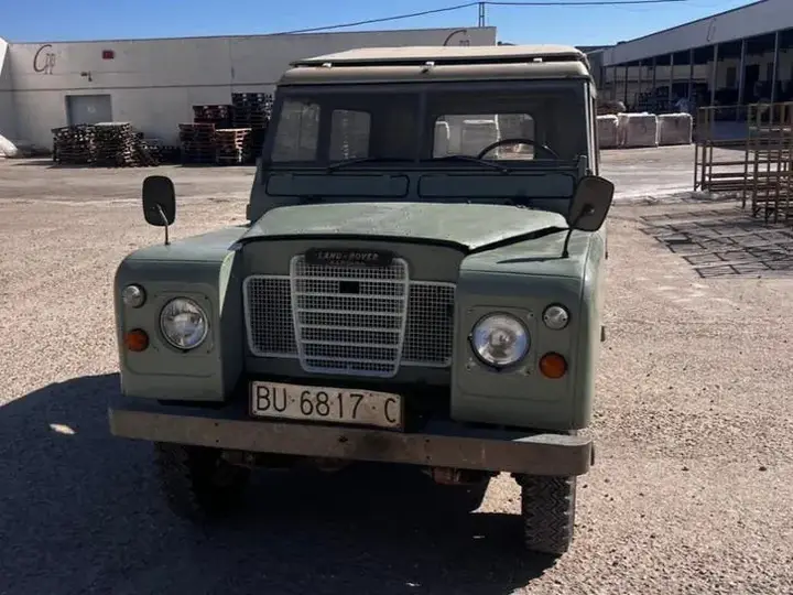 Land Rover 88