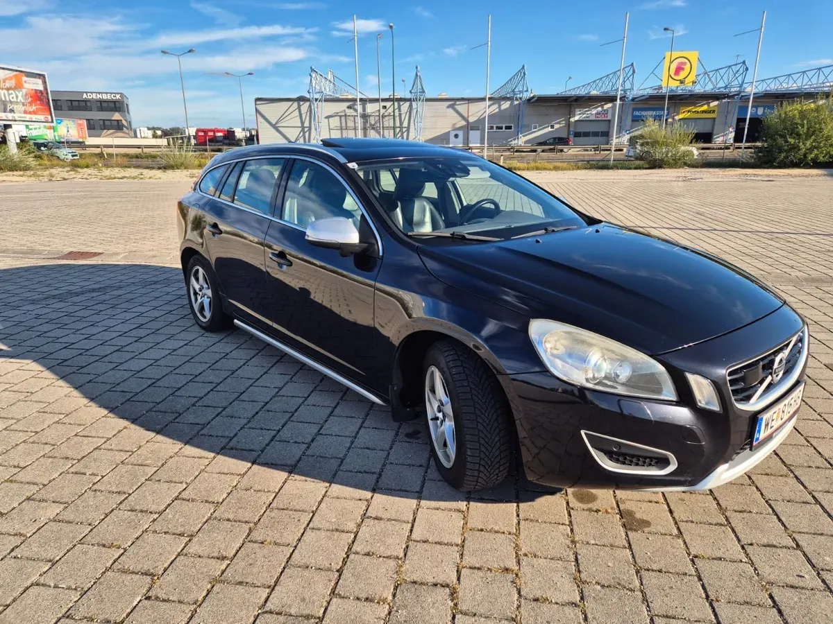 Volvo V60 2011 photo 3