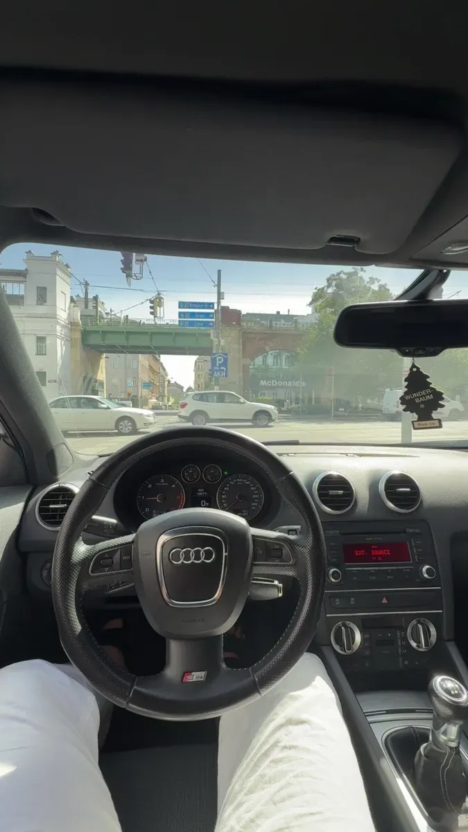 Audi A3 2012 photo 2