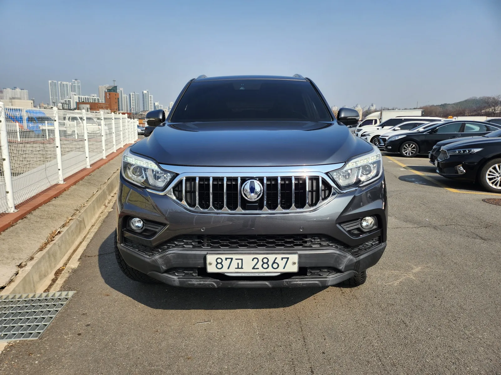 KG Mobility Rexton Sports Khan