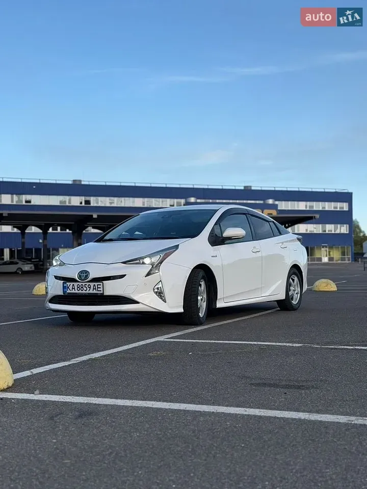 Toyota Prius 2016 photo 2