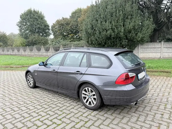 BMW 320D 2007 photo 5
