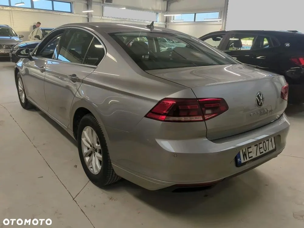 Volkswagen Passat 2022 photo 3