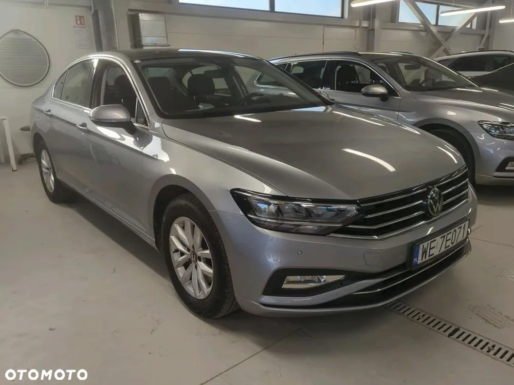 Volkswagen Passat 2022 photo 2