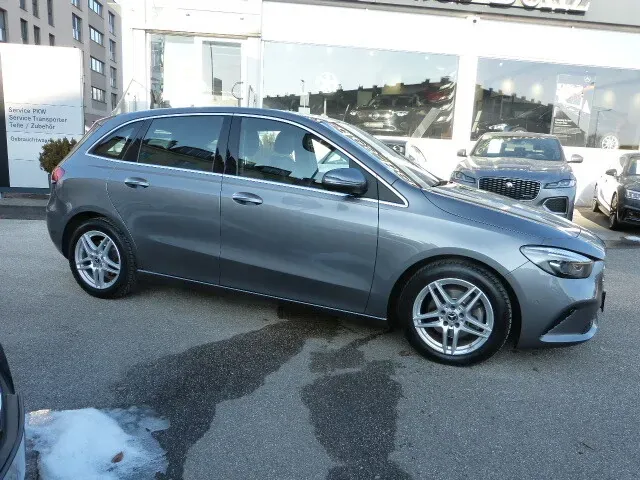 Mercedes-Benz B-Class 2019 photo 2