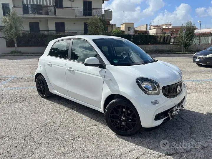Smart Forfour 2015 photo 2