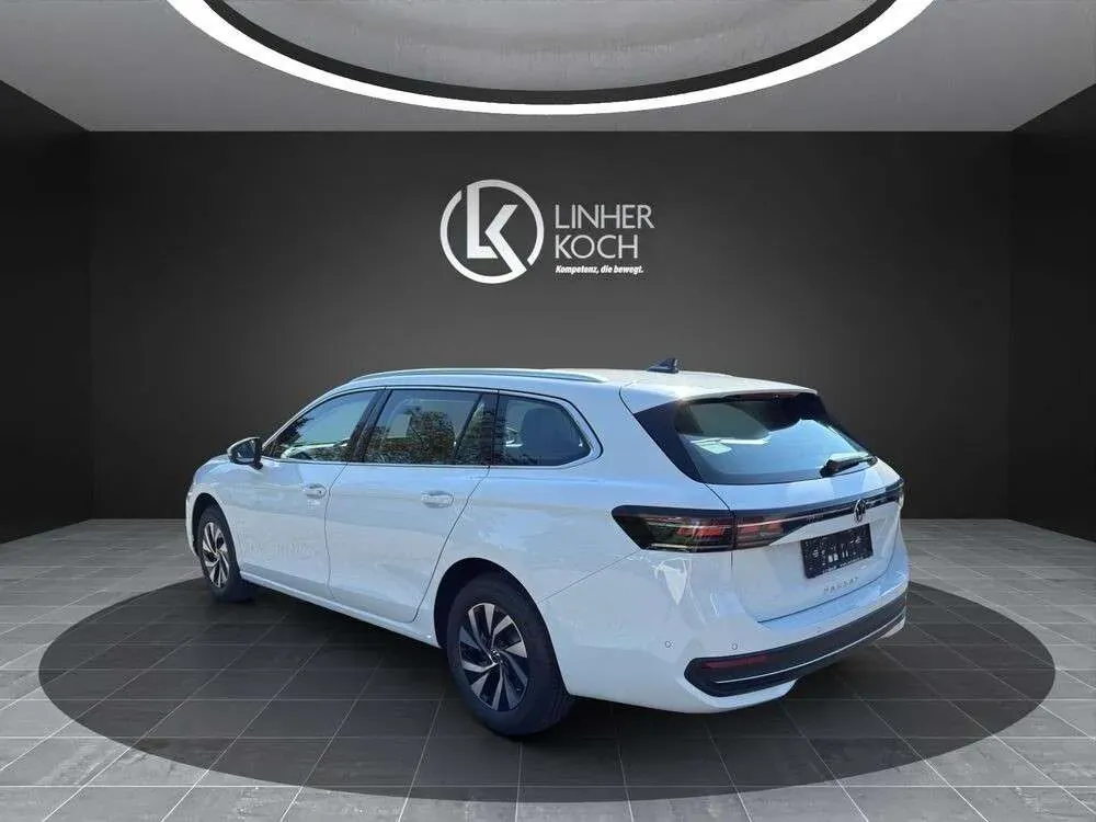 Volkswagen Passat 2025 photo 3