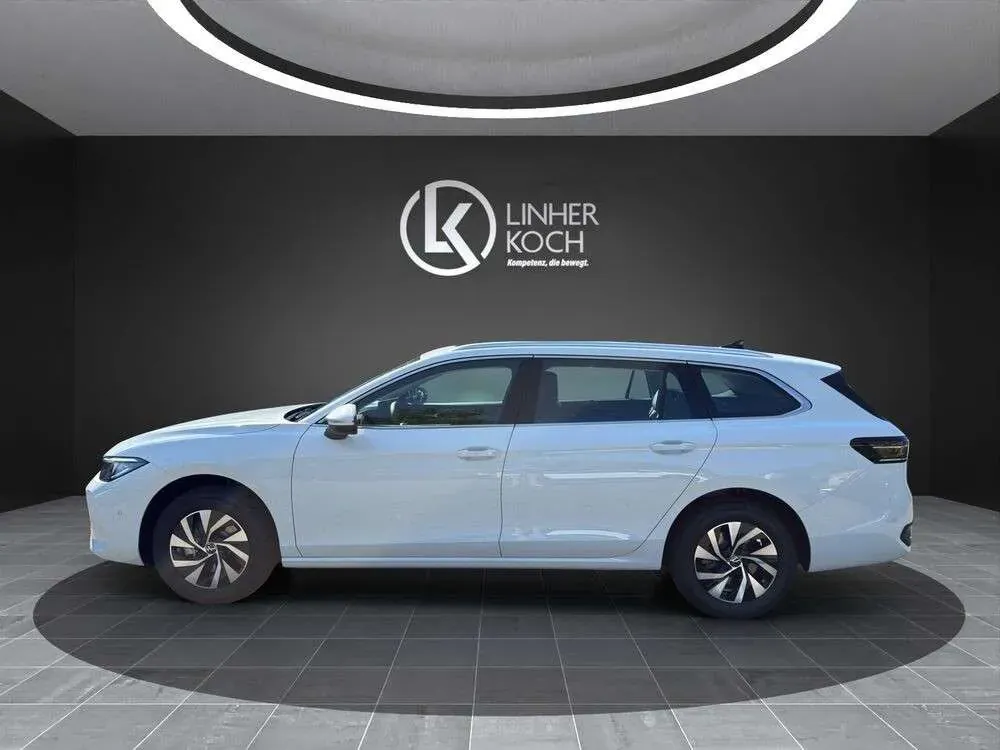 Volkswagen Passat 2025 photo 2