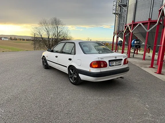 Toyota Corolla 1998 photo 3