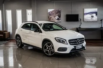 Mercedes-Benz Gla 2017 photo 2