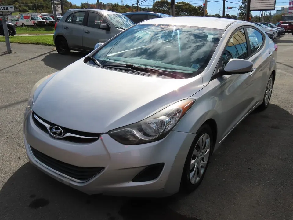 Hyundai Elantra 2013 photo 3