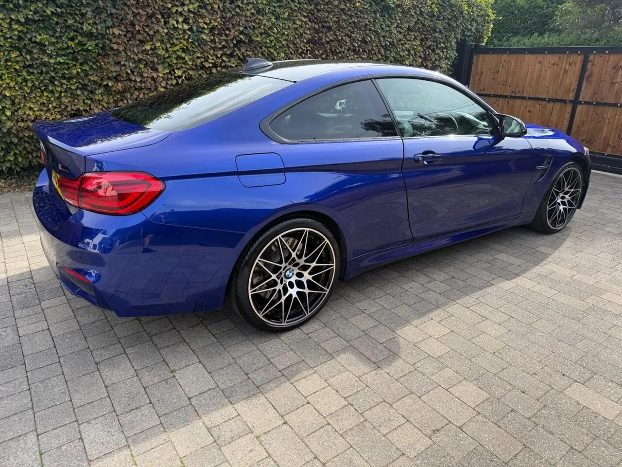 BMW M4 2019 photo 4