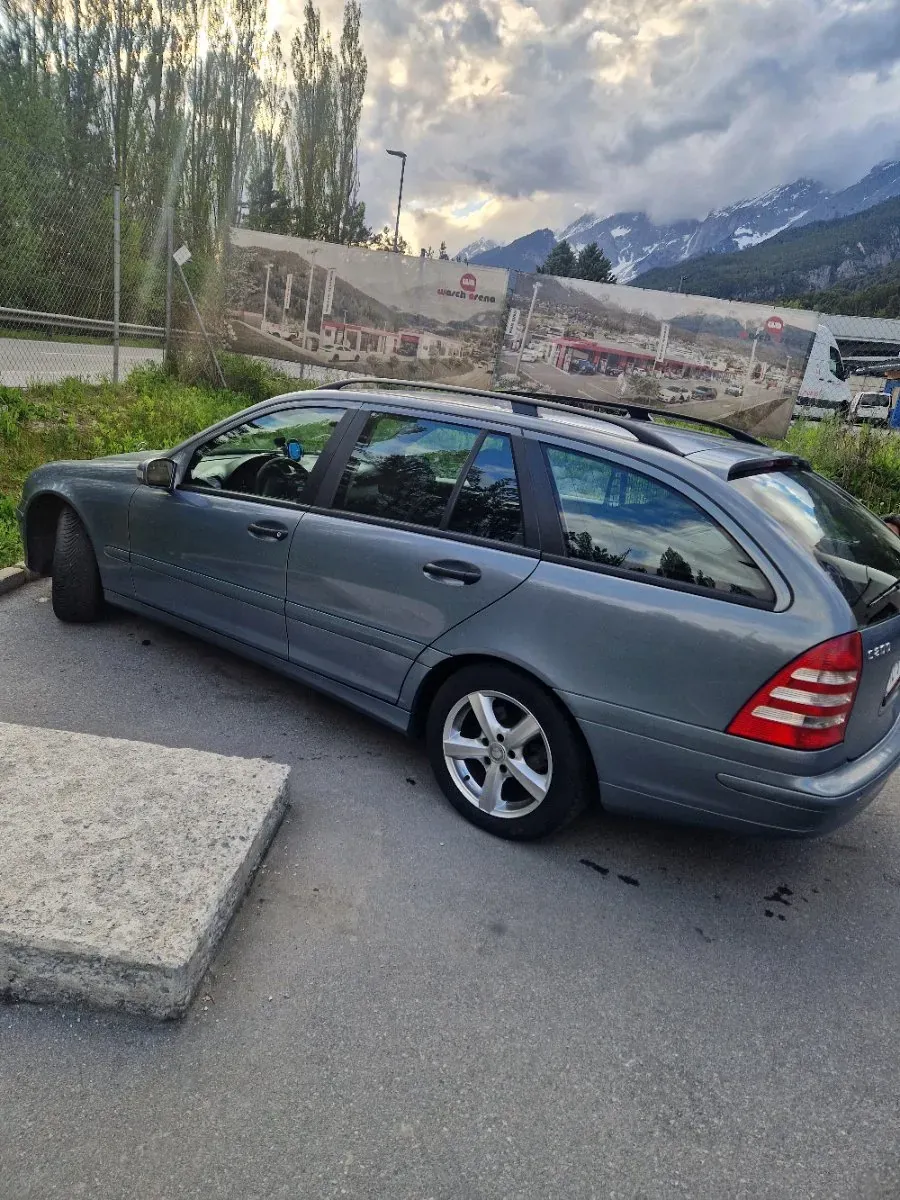 Mercedes-Benz C-Class 2006 photo 3