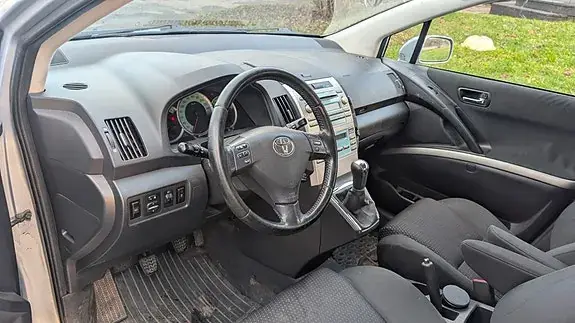 Toyota Corolla Verso 2008 photo 4