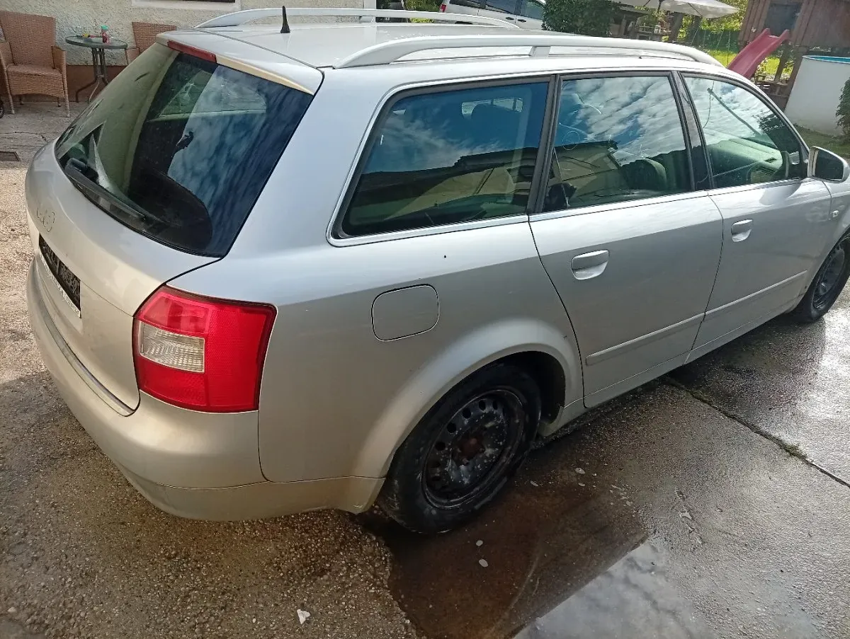 Audi A4 2004 photo 3