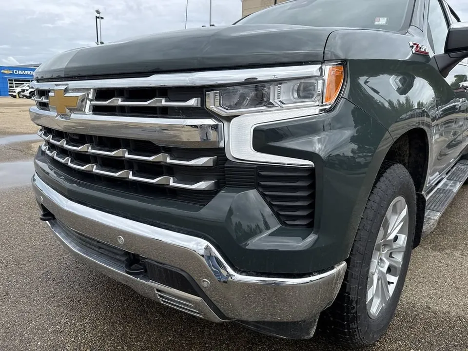 Chevrolet Silverado 1500 2025 photo 3