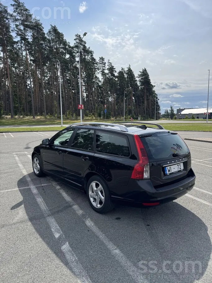Volvo V50 2010 photo 3