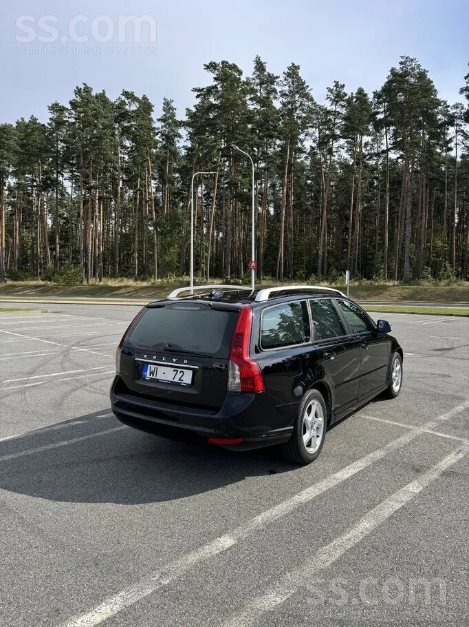 Volvo V50 2010 photo 4