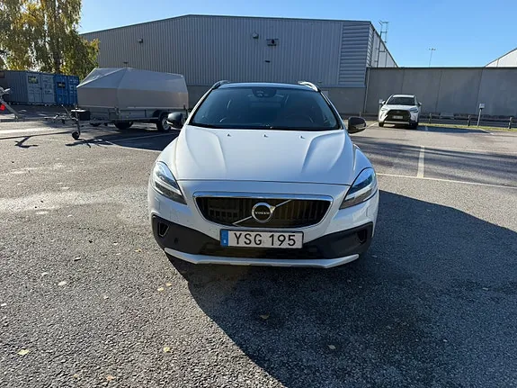 Volvo V40 Cross Country 2019 photo 2