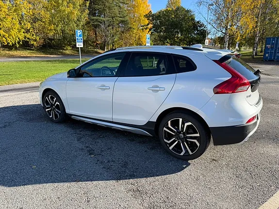 Volvo V40 Cross Country 2019 photo 4