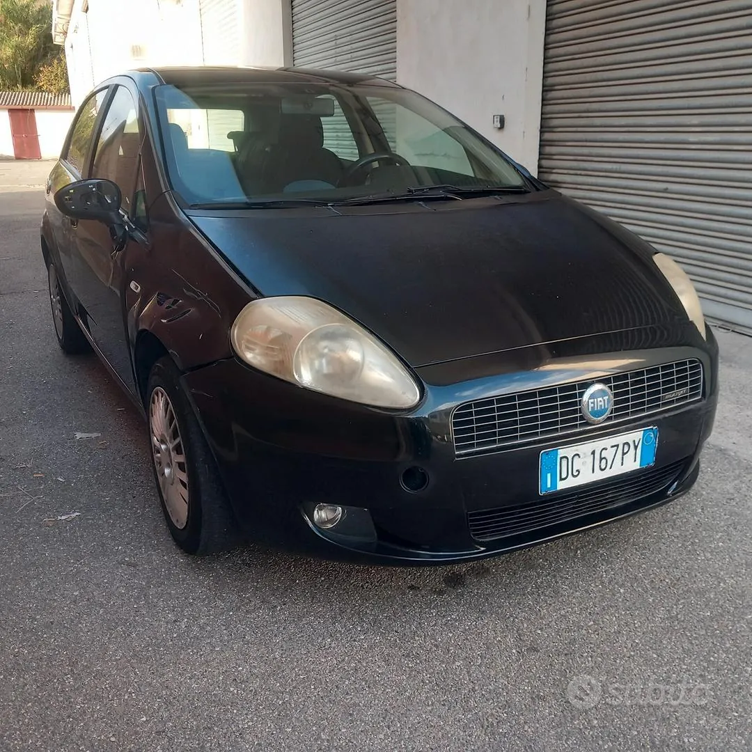 Fiat Grande Punto 2007 photo 2