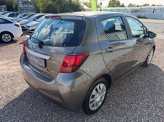 Toyota Yaris 2016 photo 3