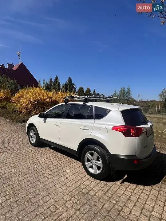 Toyota Rav4 2013 photo 4