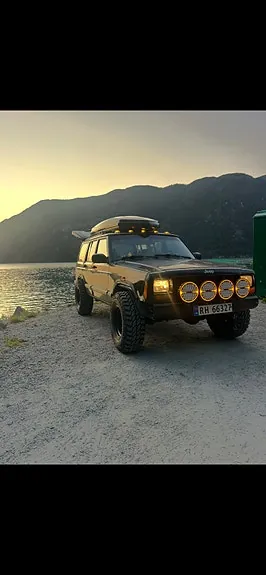 Jeep Cherokee