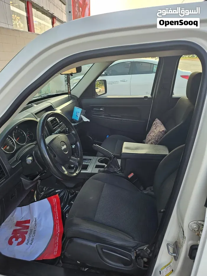 Jeep Cherokee 2009 photo 3