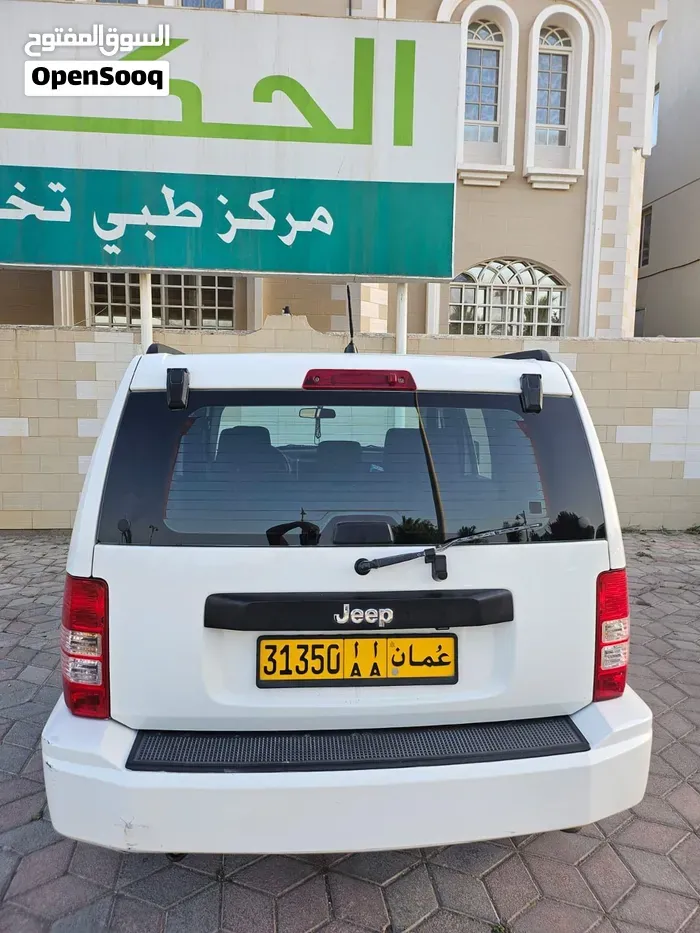 Jeep Cherokee 2009 photo 2