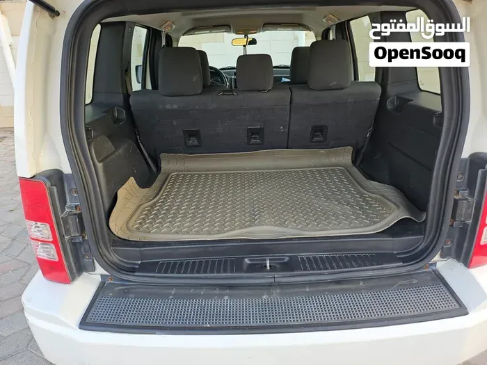 Jeep Cherokee 2009 photo 4